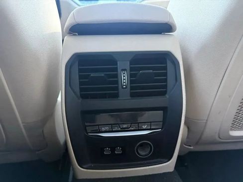 Used 2020 BMW 330i xDrive Sedan w/ Convenience Package AWD/4WD image 12