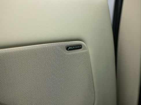 Used 2023 Land Rover Range Rover Long Wheelbase SE image 21