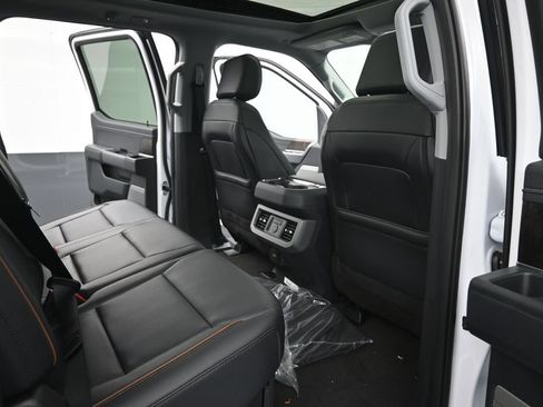 New 2026 Ford F250 Lariat w/ Black Appearance Package AWD/4WD image 14