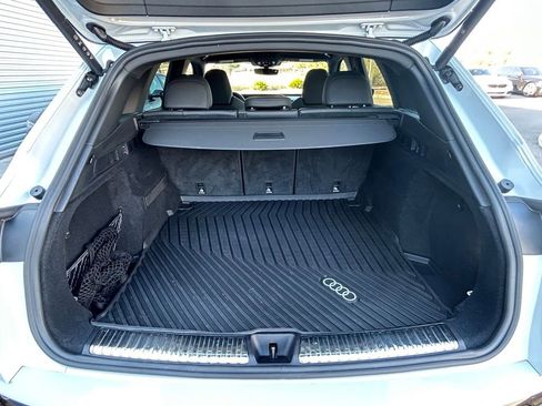 Used 2025 Audi SQ5 Premium Plus w/ Premium Plus Package image 59