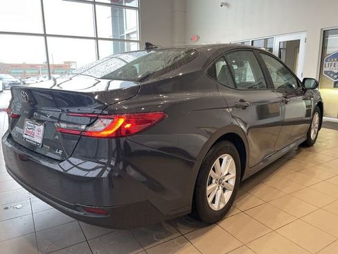 Used 2025 Toyota Camry LE FWD image 34
