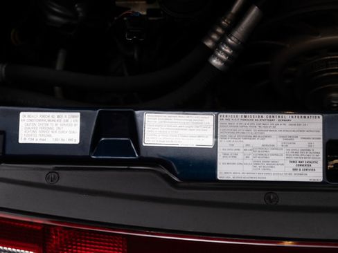 Used 1997 Porsche 911 Carrera RWD image 39