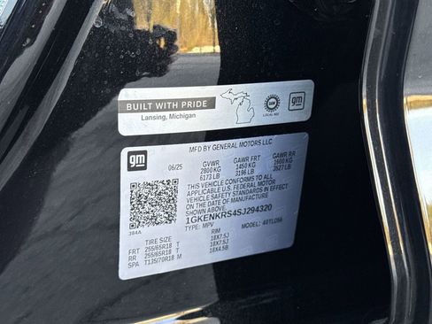 Used 2025 GMC Acadia Elevation image 35