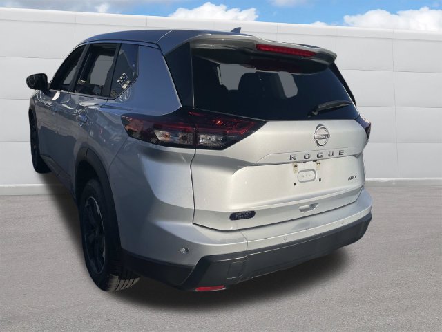 Used 2025 Nissan Rogue SV AWD/4WD image 3