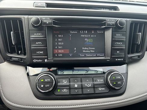 Used 2017 Toyota RAV4 XLE w/ Carpet Mat Package image 8