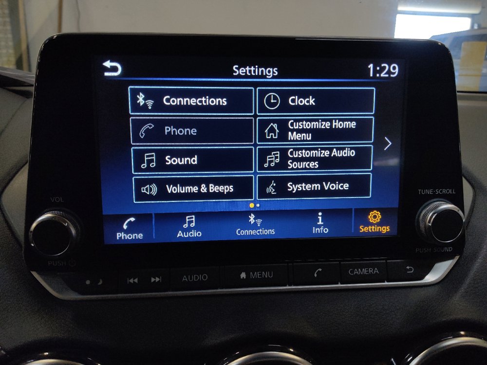 Used 2025 Nissan Sentra SV FWD image 25