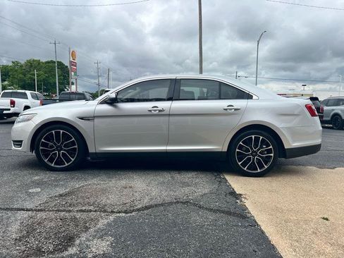 Used 2018 Ford Taurus SEL w/ Equipment Group 201A FWD image 5