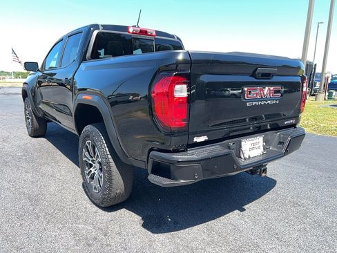 Used 2024 GMC Canyon AT4 w/ Technology Package AWD/4WD image 7