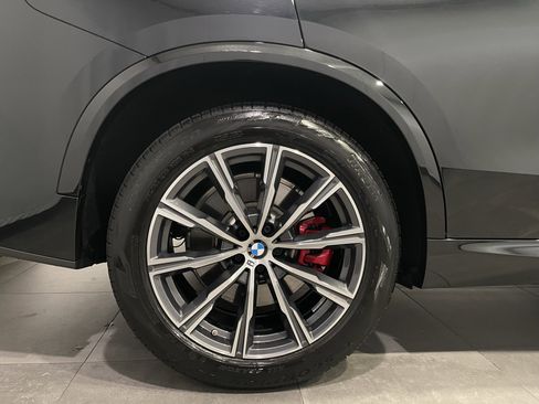 Used 2026 BMW X5 xDrive50e w/ M Sport Package AWD/4WD image 9