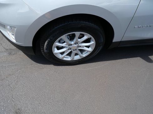 Used 2020 Chevrolet Equinox LT AWD/4WD image 35
