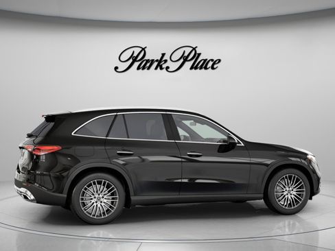 Used 2026 Mercedes-Benz GLC 300 image 24