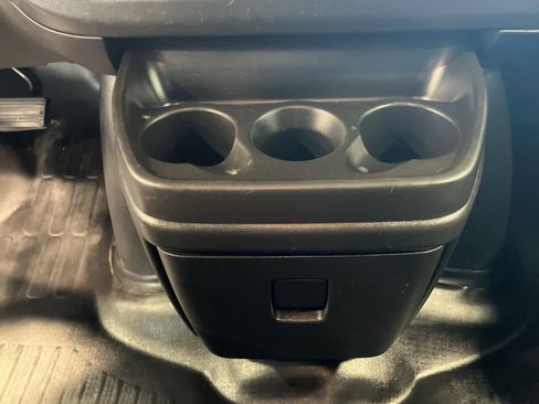 Used 2024 GMC Savana 2500 w/ Driver Convenience Package image 15