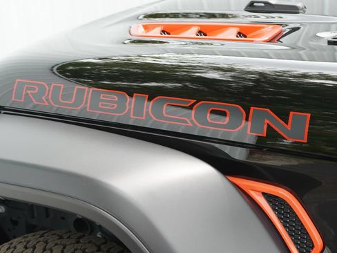Used 2024 Jeep Wrangler Unlimited Rubicon w/ Technology Group AWD/4WD image 10