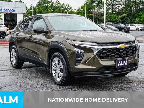 Used 2024 Chevrolet Trax LS FWD image 5