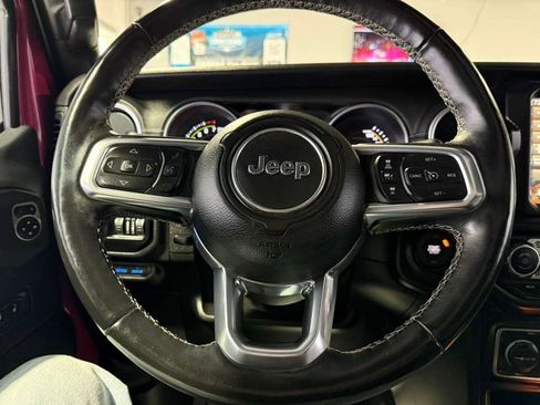 Used 2021 Jeep Wrangler Unlimited Sahara w/ Cold Weather Group AWD/4WD image 13