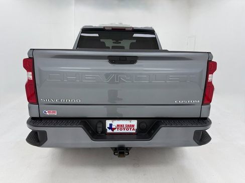 Used 2020 Chevrolet Silverado 1500 Custom w/ Custom Value Package image 39