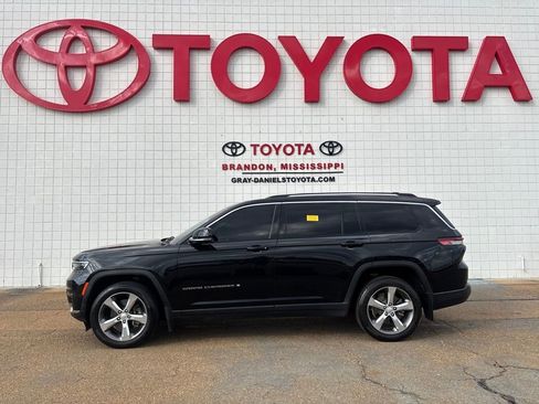 Used 2021 Jeep Grand Cherokee L Limited w/ MOPAR Finishing Package image 2