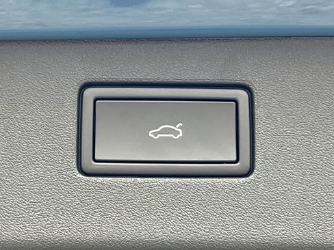New 2026 Volkswagen Tiguan SE AWD/4WD image 40