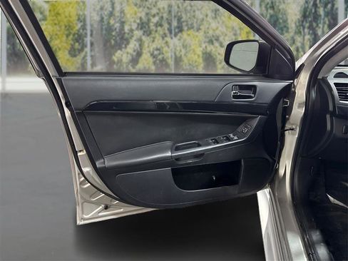 Used 2016 Mitsubishi Lancer ES image 17