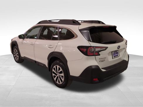 Certified 2025 Subaru Outback Premium w/ Popular Package #1A image 7