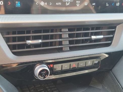 Used 2025 Ford Explorer ST image 24