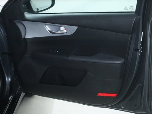 Used 2023 Kia Forte LXS FWD image 32