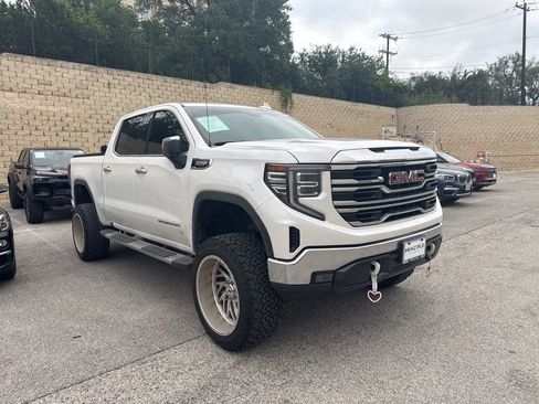 Used 2023 GMC Sierra 1500 SLT RWD image 2