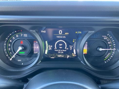 Used 2024 Jeep Wrangler Unlimited Rubicon 4xe AWD/4WD image 30