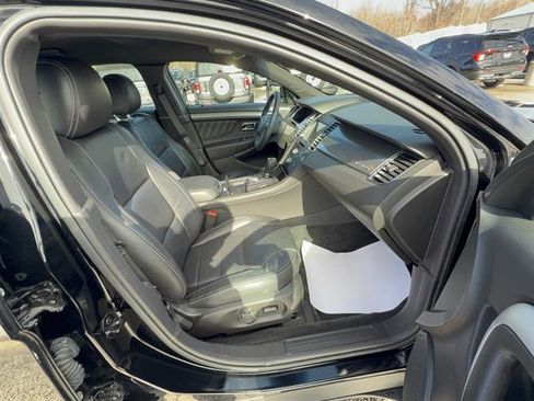 Used 2017 Ford Taurus SEL w/ Equipment Group 201A image 24