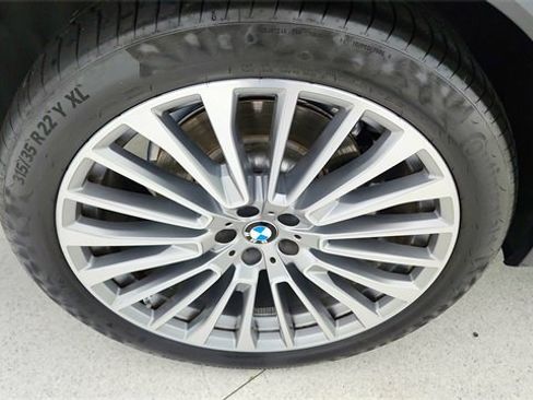 Used 2025 BMW X7 xDrive40i w/ Executive Package image 62