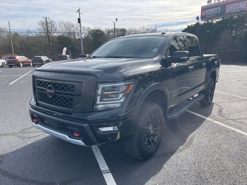 Used 2021 Nissan Titan PRO-4X w/ Pro-4x Convenience Package image 3