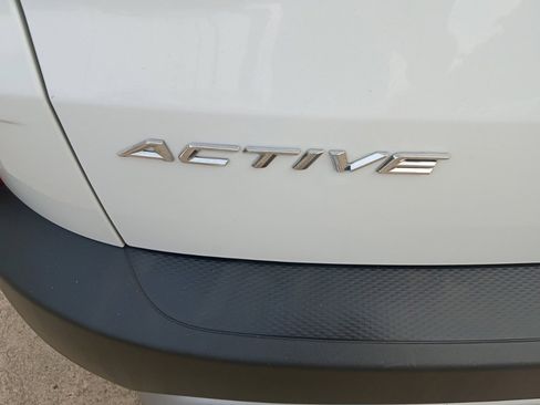 Used 2025 Ford Escape Active image 12