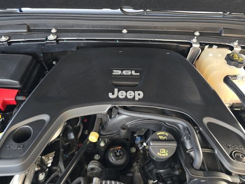 Used 2020 Jeep Gladiator Sport w/ Quick Order Package 24S AWD/4WD image 32