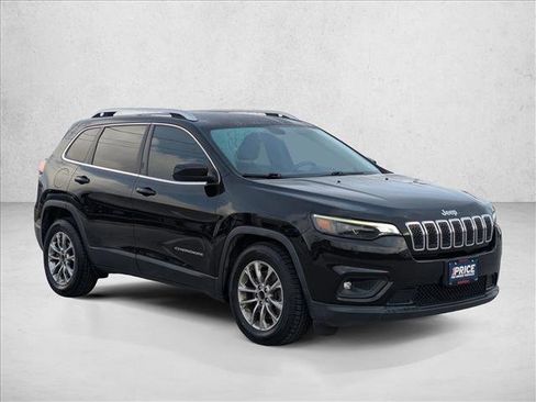 Used 2019 Jeep Cherokee Latitude Plus image 3