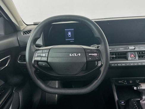 Used 2025 Kia K4 FWD image 18