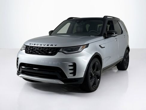 Used 2024 Land Rover Discovery Dynamic SE image 1