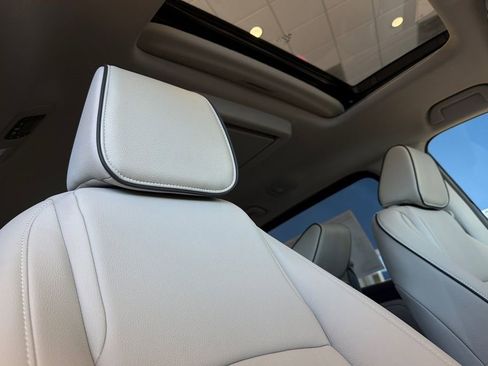 New 2026 Honda Odyssey Touring image 19