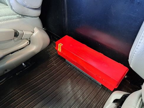 Used 2024 Chevrolet Express 2500 w/ Driver Convenience Package image 21