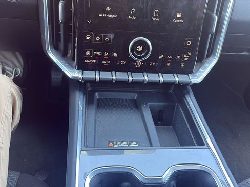 Used 2025 GMC Acadia Elevation AWD/4WD image 14