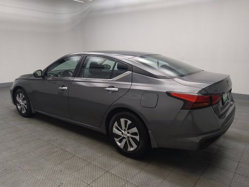 Used 2024 Nissan Altima 2.5 S FWD image 3