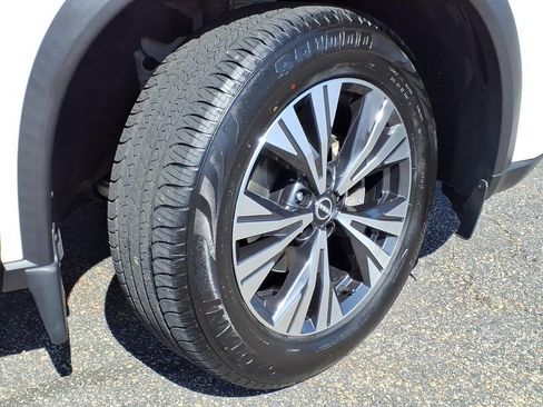 Certified 2023 Nissan Rogue SV AWD/4WD image 8