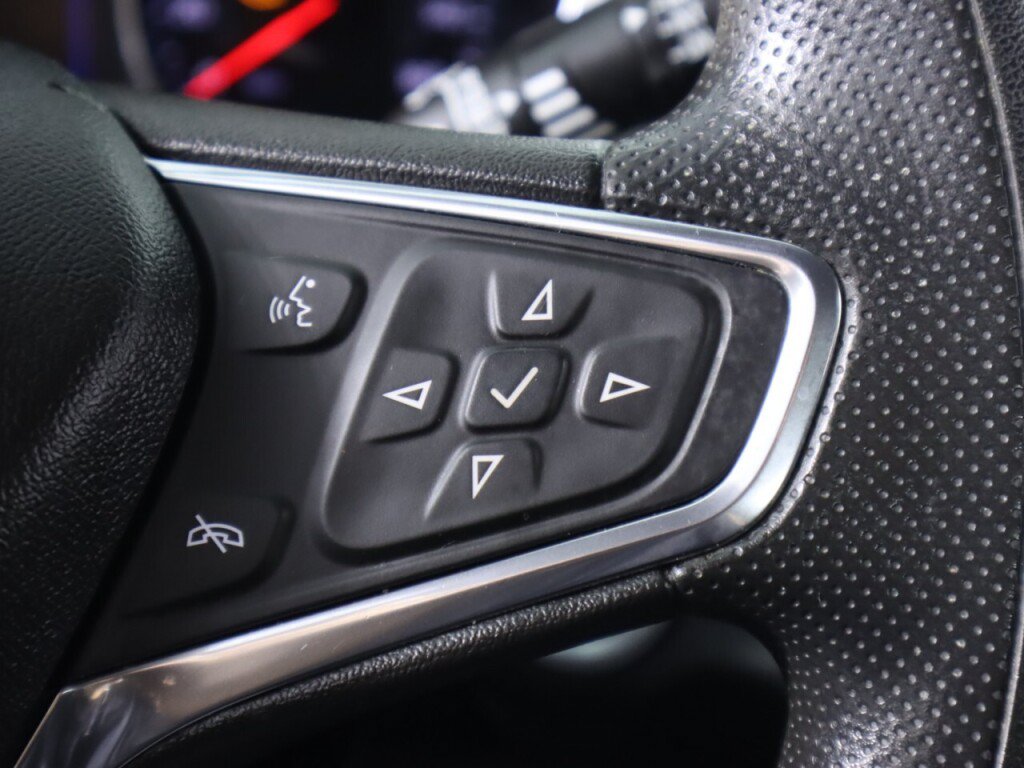 Used 2020 Chevrolet Equinox LT AWD/4WD image 13