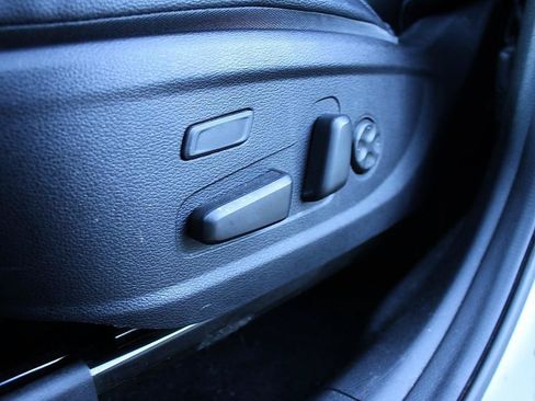 Used 2020 Hyundai Santa Fe Limited FWD image 14
