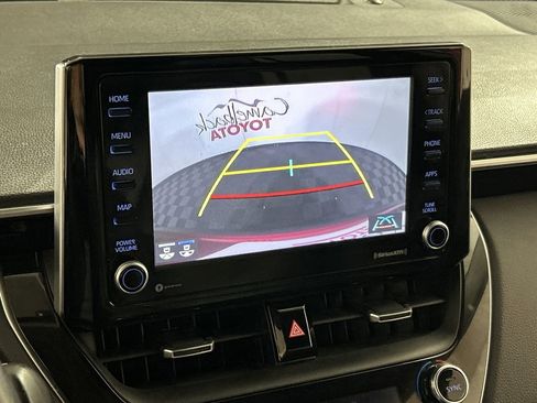 Used 2022 Toyota Corolla Cross XLE w/ Convenience Package image 19