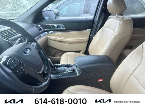 Used 2017 Ford Explorer Limited w/ Equipment Group 301A AWD/4WD image 7