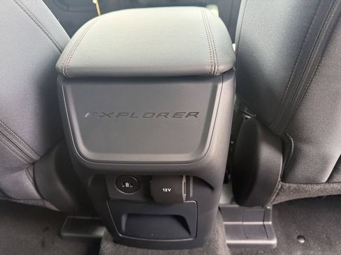 New 2026 Ford Explorer Active RWD image 13