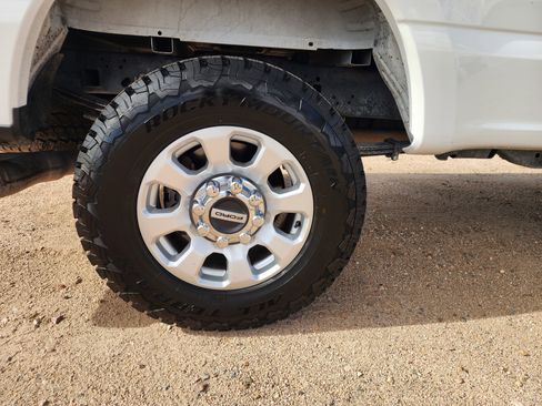 Used 2024 Ford F250 XLT image 14