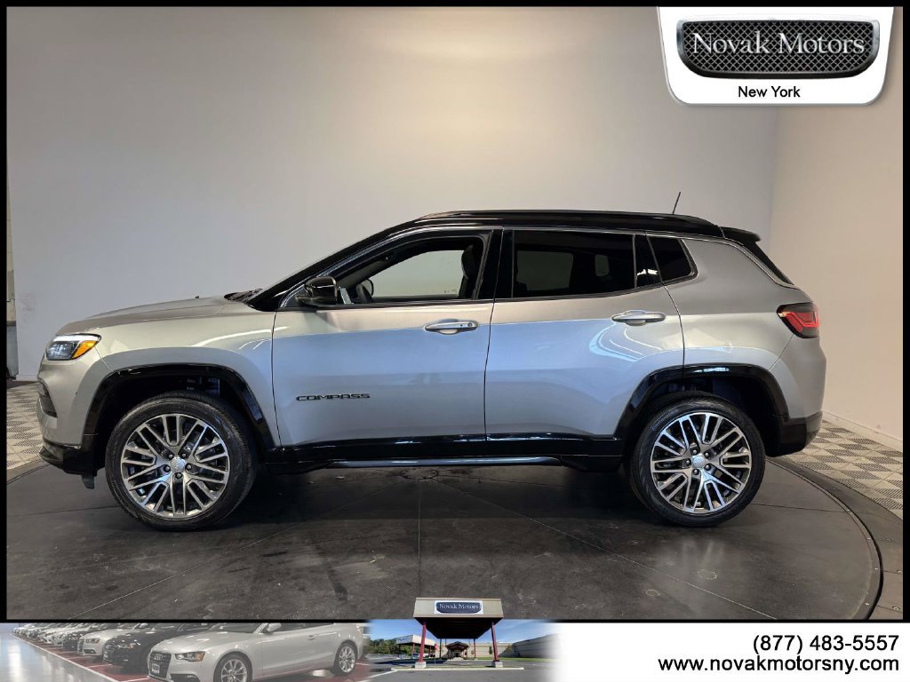 Used 2023 Jeep Compass Limited w/ Elite Group AWD/4WD image 5