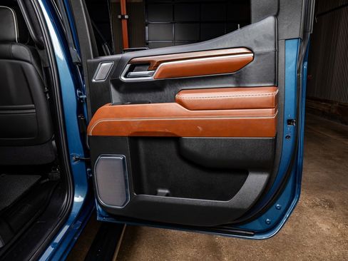 Used 2025 GMC Sierra 1500 Denali Ultimate image 39