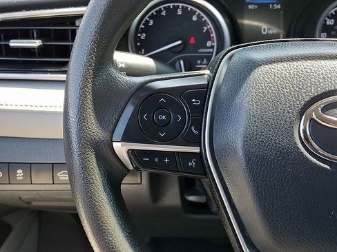 Used 2022 Toyota Camry LE image 21